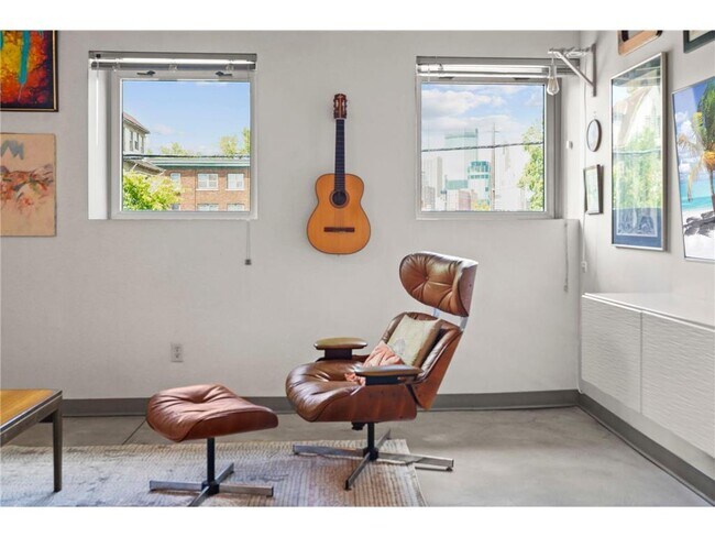 Foto del edificio - 111 E Franklin Ave