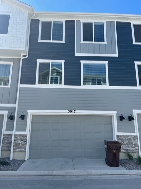 Building Photo - 3917 N Cougar Ln