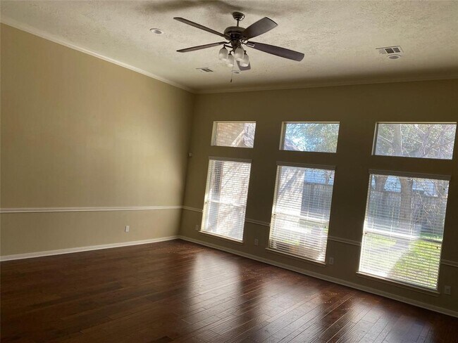 Foto del edificio - 15411 Tysor Park Ln