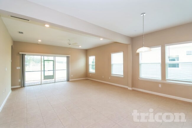 Foto del edificio - 10148 Pavnes Creek Dr