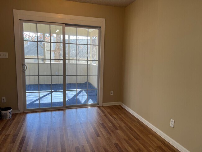 Building Photo - 1401 Ravensthorpe Dr