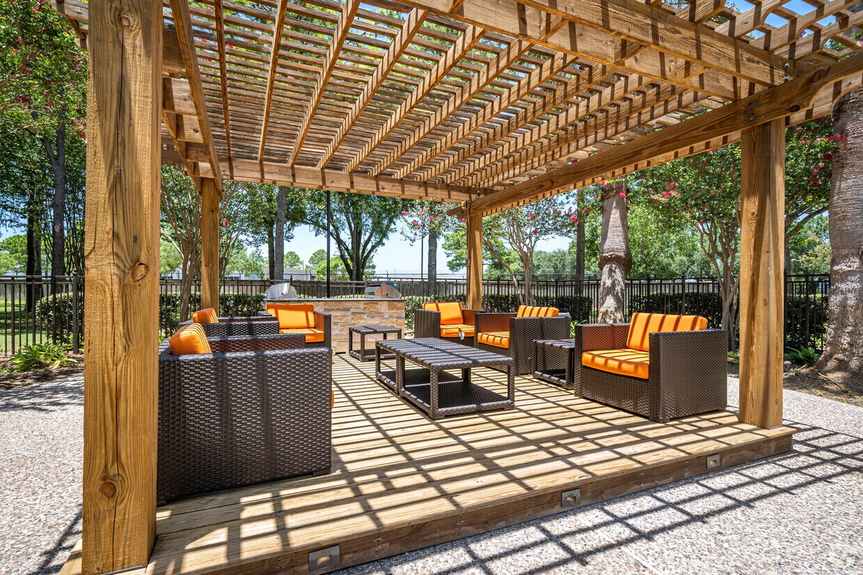 The Ambrose 7055 Hollister Rd Houston, TX 77040