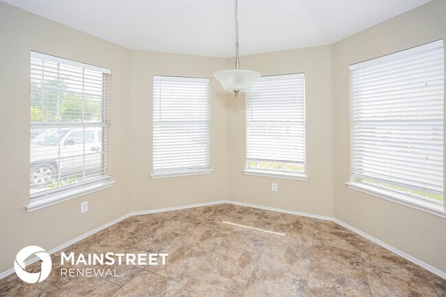 Building Photo - 503 Hollyberry Dr