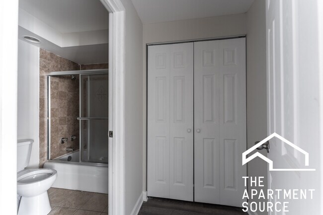 Foto del edificio - 6011 N Winthrop Ave