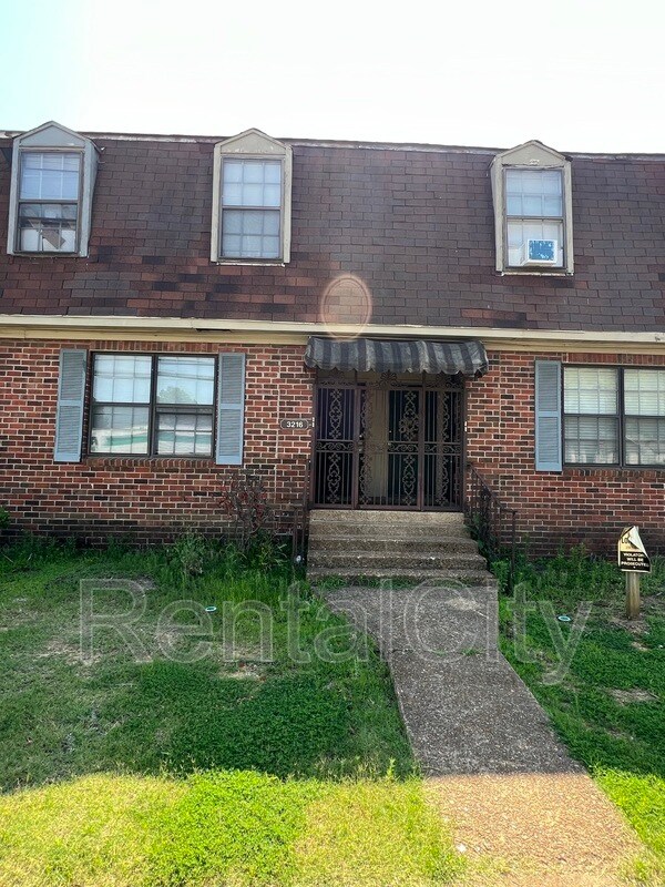 3216 S Mendenhall Rd, Memphis, TN 38115
