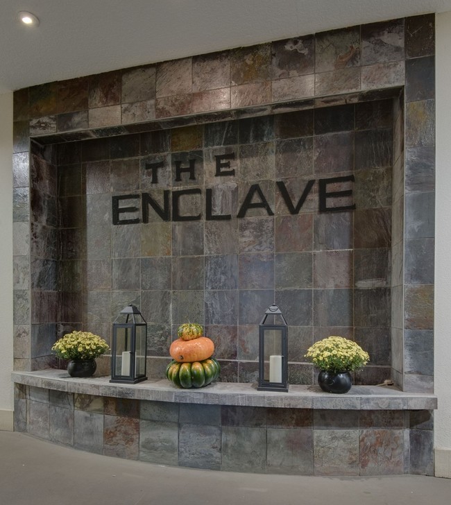 Foto del edificio - Beautiful 2 bedroom unit in The Enclave