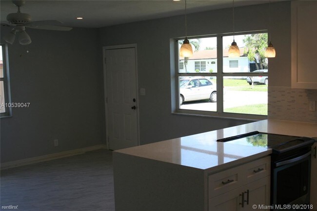 Building Photo - 3 br, 2 bath House - 200 SW 65th Way