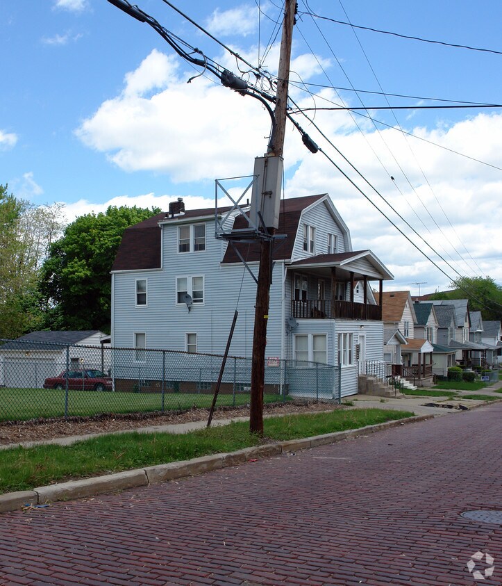 Foto del edificio - 1113 Ackley St