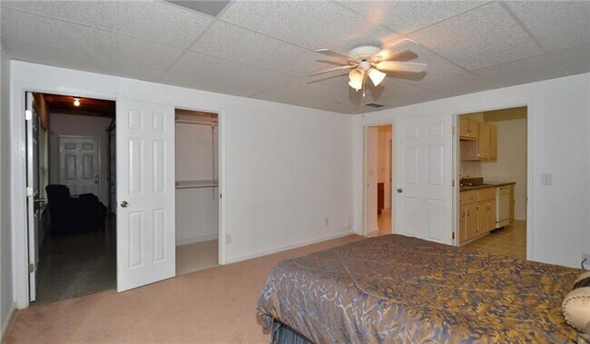 Building Photo - 5975 Peachtree Pkwy
