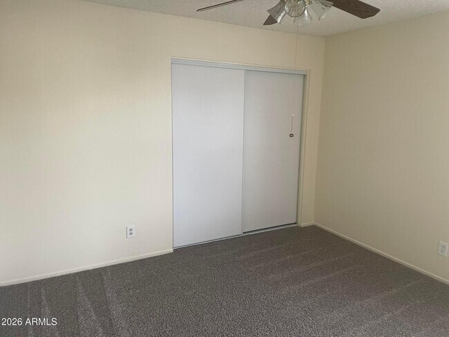 Foto del edificio - 465 W Ivyglen St