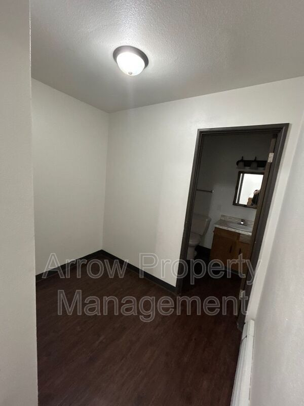 Foto del edificio - 215 E Arbor Ave