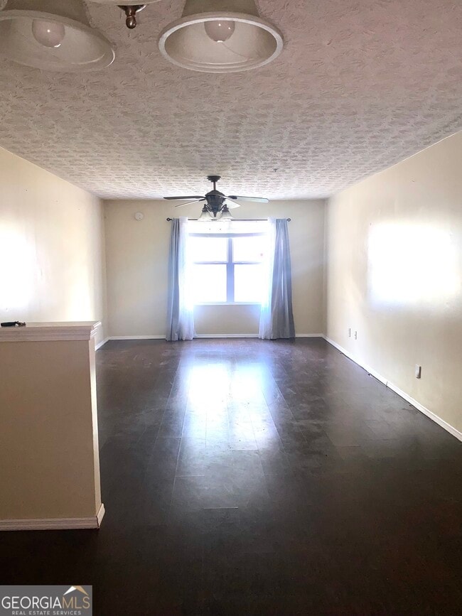 Building Photo - 8101 Fairington Ridge Cir
