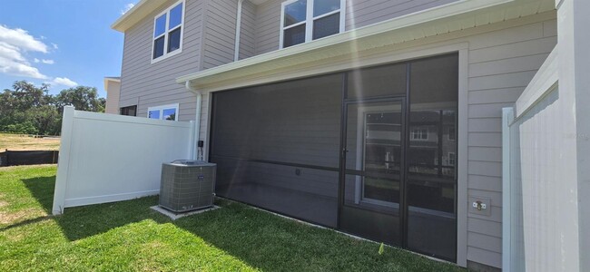 Building Photo - 3577 SE 37th Ct