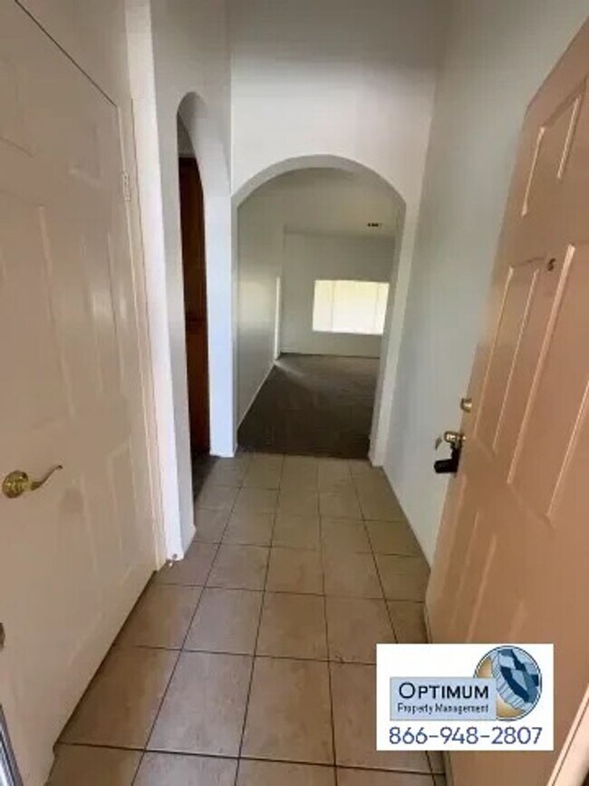 Foto del edificio - 13232 Overland Way