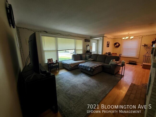 Foto del edificio - 7021 Bloomington Ave S