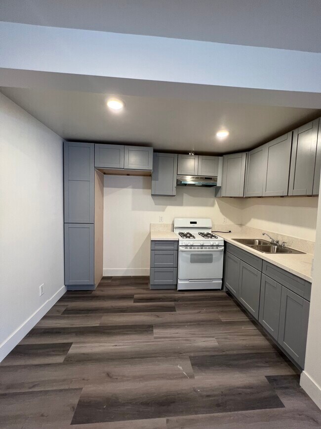 Building Photo - 13843 Sherman Way