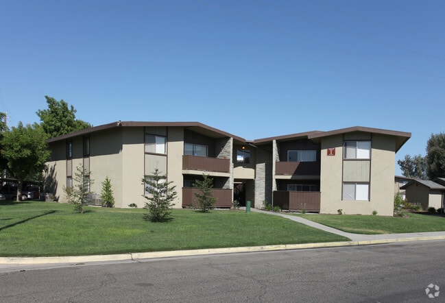Building Photo - Country Club Apartments