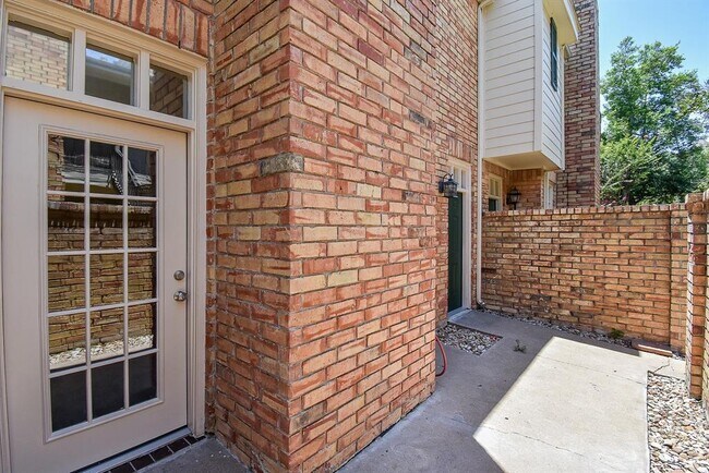Building Photo - 4000 Purdue St