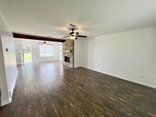 Photo - 251 Cross Point Cove House