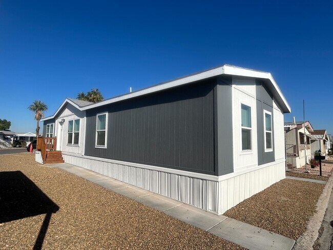 Foto del edificio - 2627 S Lamb Blvd