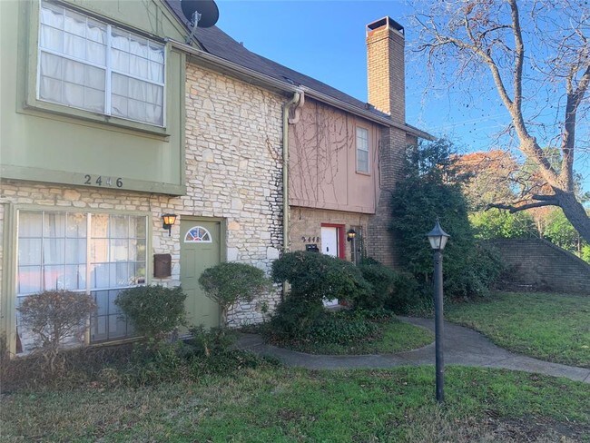 Foto del edificio - 2444 N Graham Dr