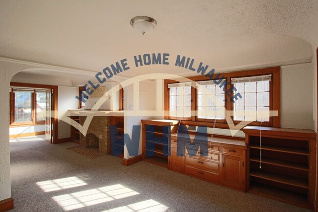 Building Photo - COMING SOON! Lovely 2 Bedroom Upper Unit i...