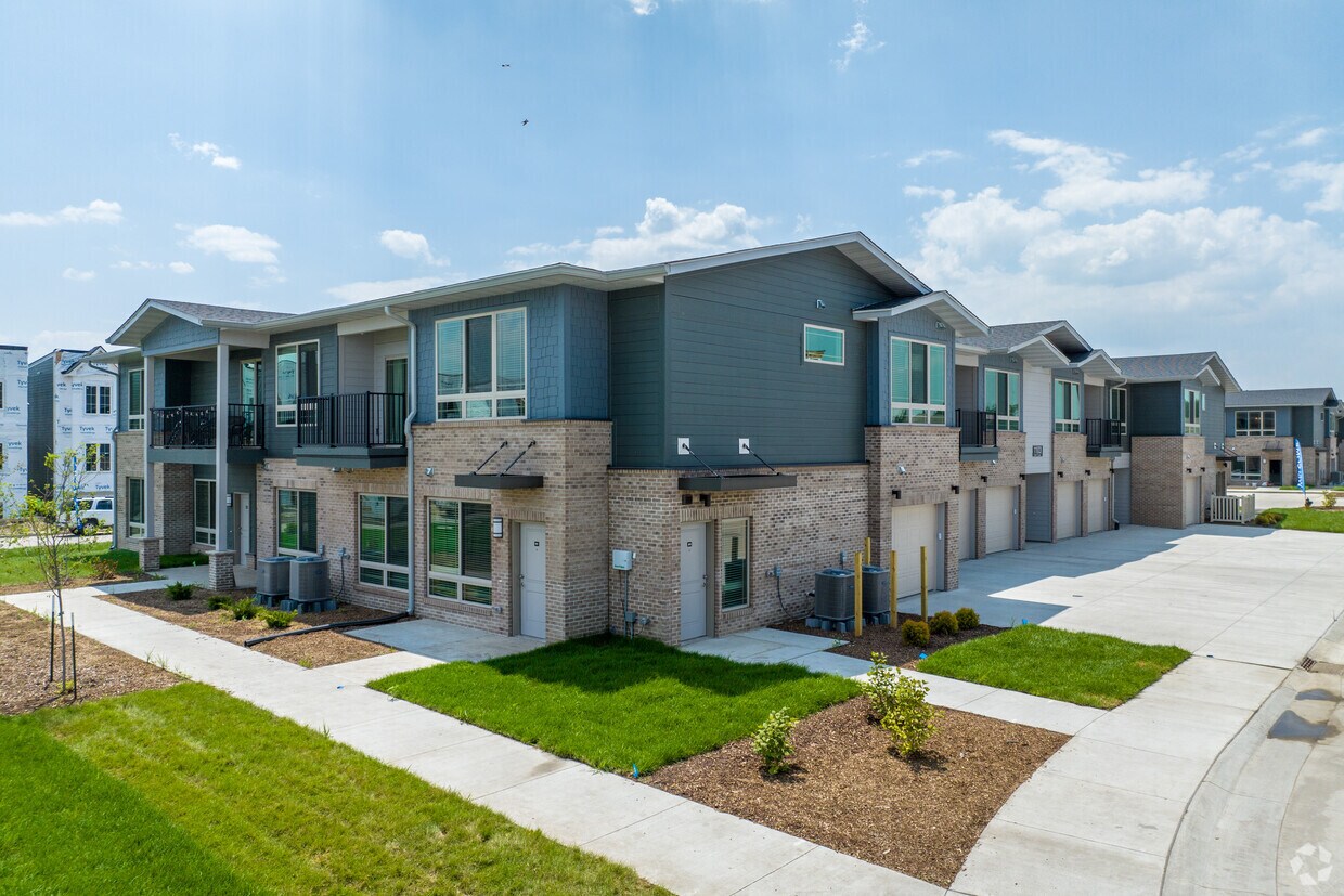 Sterling at Prairie Trail North Apartments in Ankeny, IA