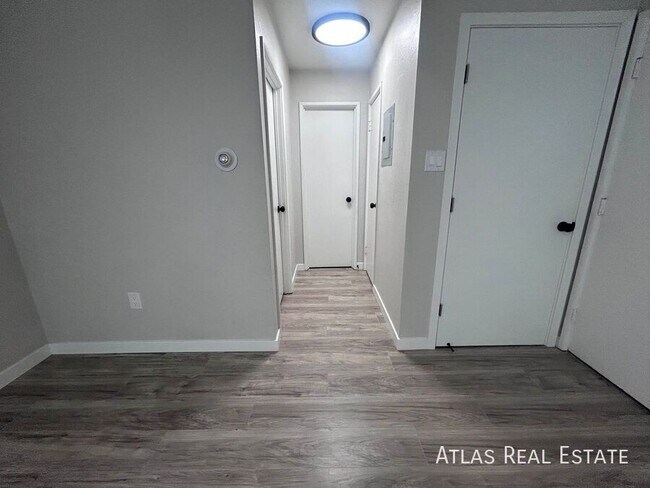 Foto del edificio - 551 S Fairfax St