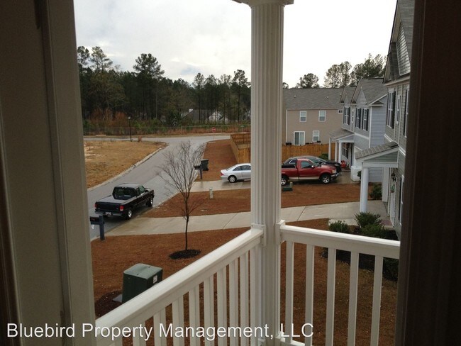 Building Photo - 313 Lingonberry Dr