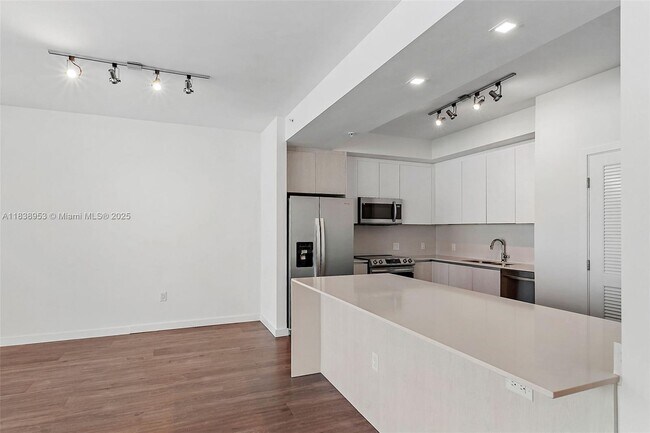 Foto del edificio - 1500 Bay Rd