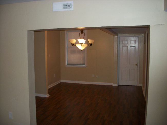 Building Photo - 3400 Erdman Ave