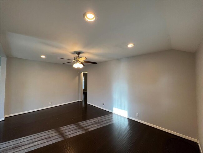 Foto del edificio - 1005 E 39th St