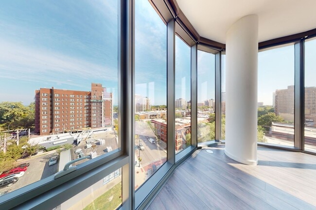 Interior Photo - 5252