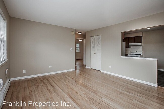 Building Photo - 339-339 E Fullerton Ave