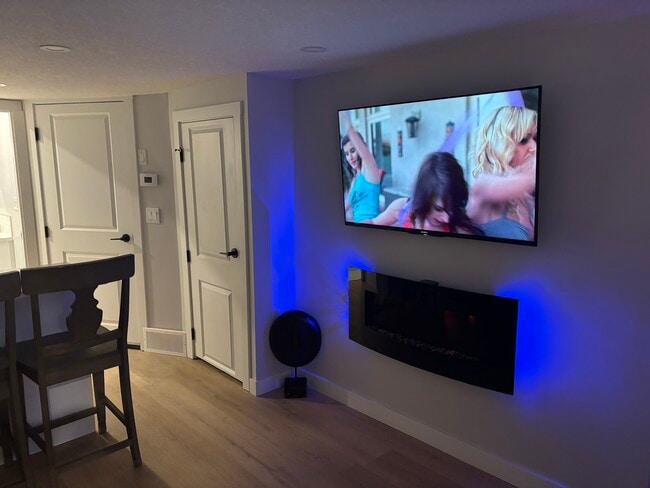 Building Photo - 131 Templeby Pl NE