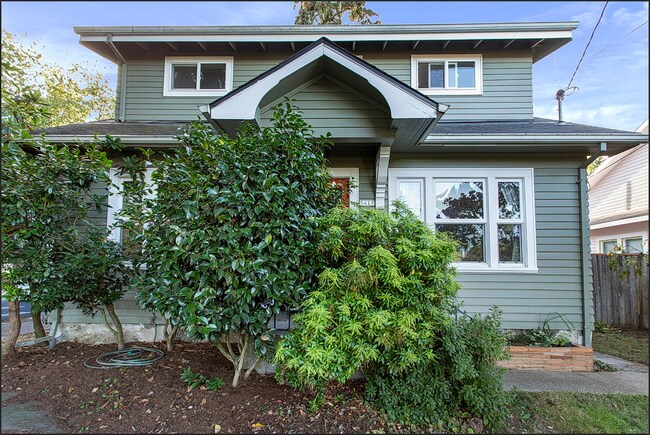 Building Photo - 5417 SE 45th Ave