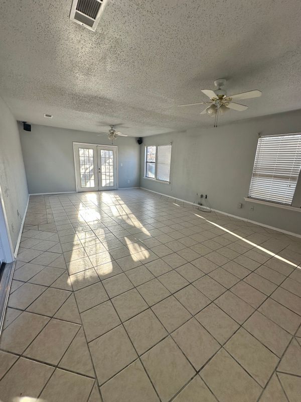 Foto del edificio - 5718 Jones Falls Dr