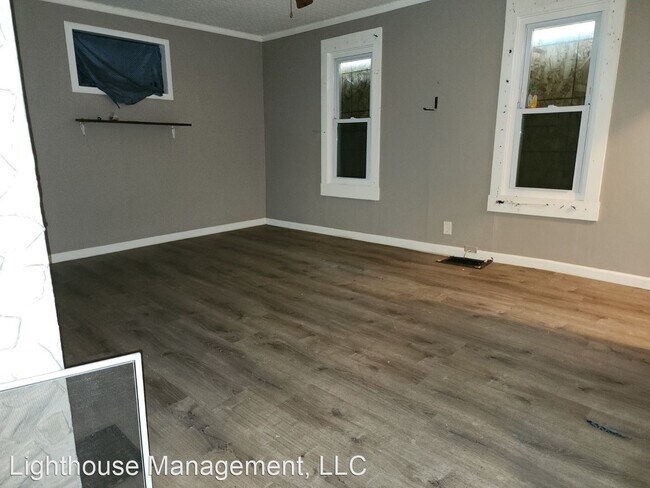 Foto del edificio - 2 br, 1 bath House - 717 Jay St.