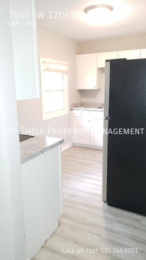 Foto del edificio - 7505 SW 12th St