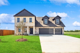 Building Photo - 209 Cedar Elm Ln