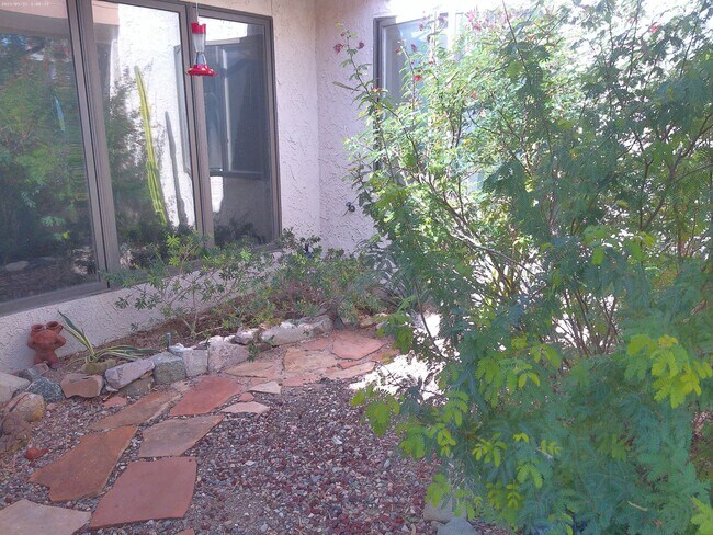 Foto del edificio - 75 Southwester Ln