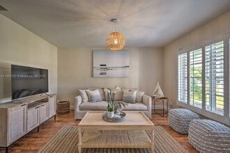 Building Photo - 558 102nd Ave N Building Photo - 558 102nd Ave N