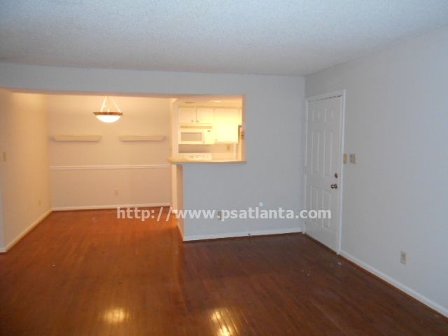 Foto del edificio - IN-TOWN - 1BR/1BA CONDO - GROUND FLOOR