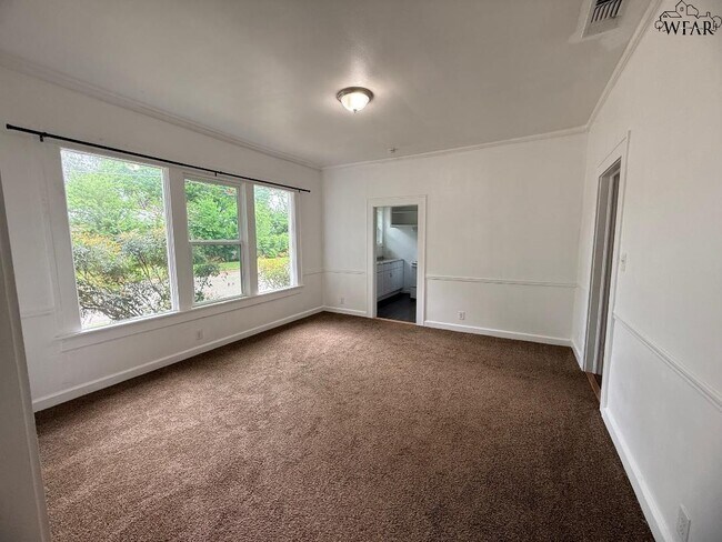 Building Photo - 1301 Taylor St