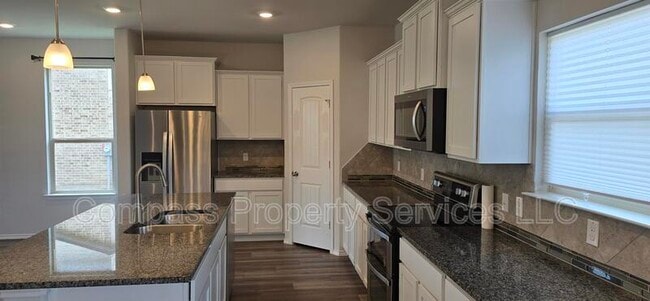 Building Photo - 11212 Raider Dr
