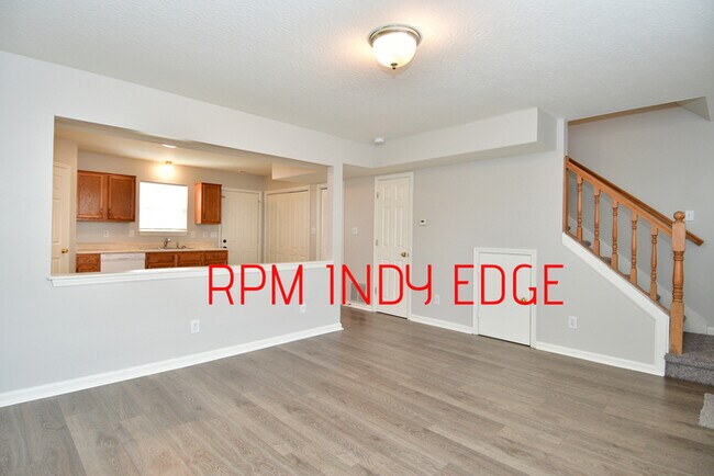 Foto del edificio - Price Reduction!!! Spacious 3 Bedroom 1.5 ...