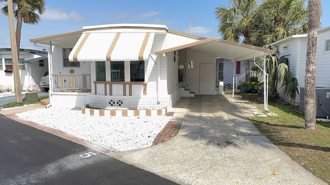 Building Photo - Newly Renovated South Tampa One Bedroom, One Bathroom home for rent