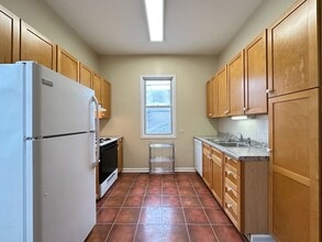 Building Photo - 1829 W Melrose St