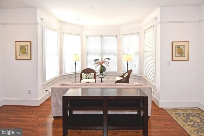 Foto del edificio - 2084 N Oakland St