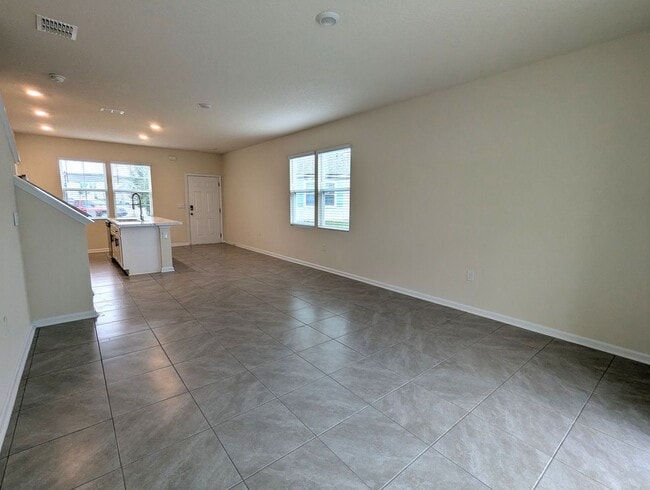 Foto del edificio - 18mo Lease on this NEWER BUILD and SPACIOUS 3 Bedroom, 2.5 Bath End Unit Townhome READY FOR MOVE-...